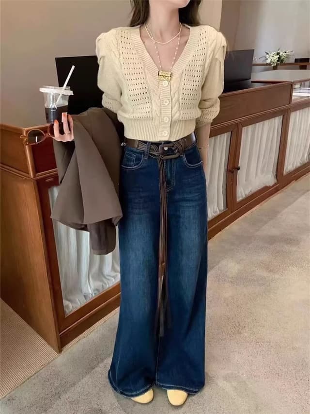 Retro dark blue high waist flared jeans