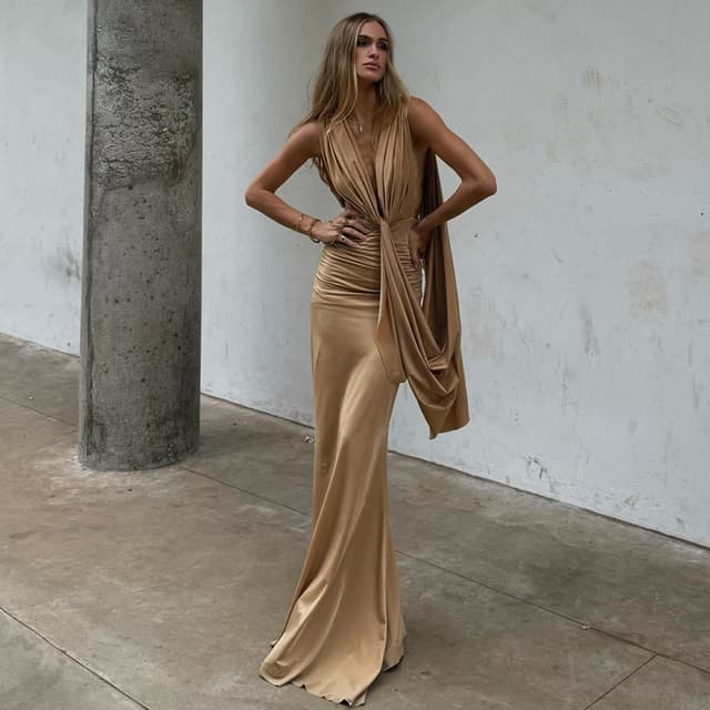 Women's fashion ribbon pleated deep V-neck sexy hot girl waist-cinching hip-hugging dress